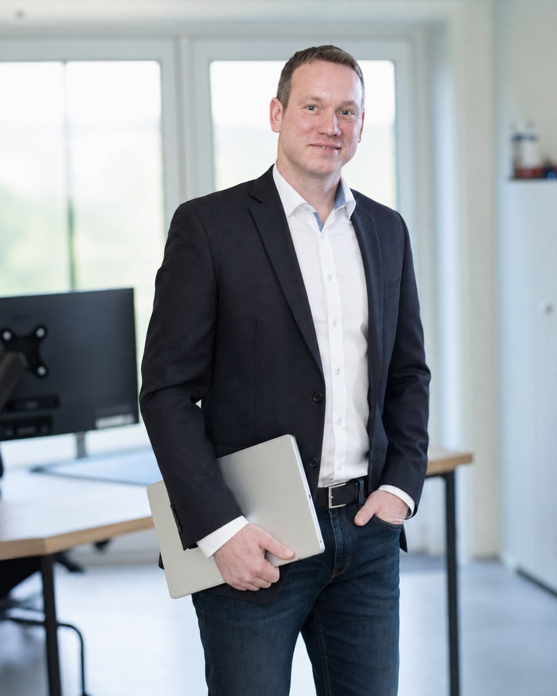 Bernd Neumann, Ansprechpartner für Versicherungsfragen